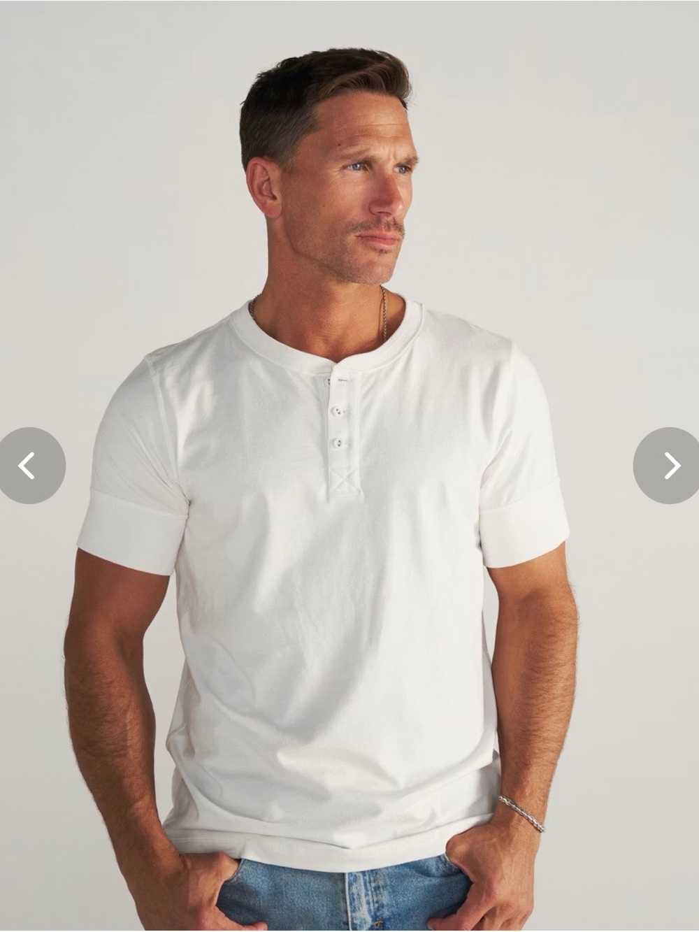 Tecovas White Henley